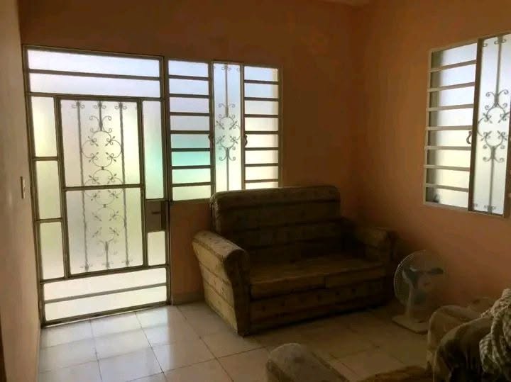 CASA INDEPENDIENTE CON GRAN GARAJE PARA NEGOCIO! Casino Deportivo