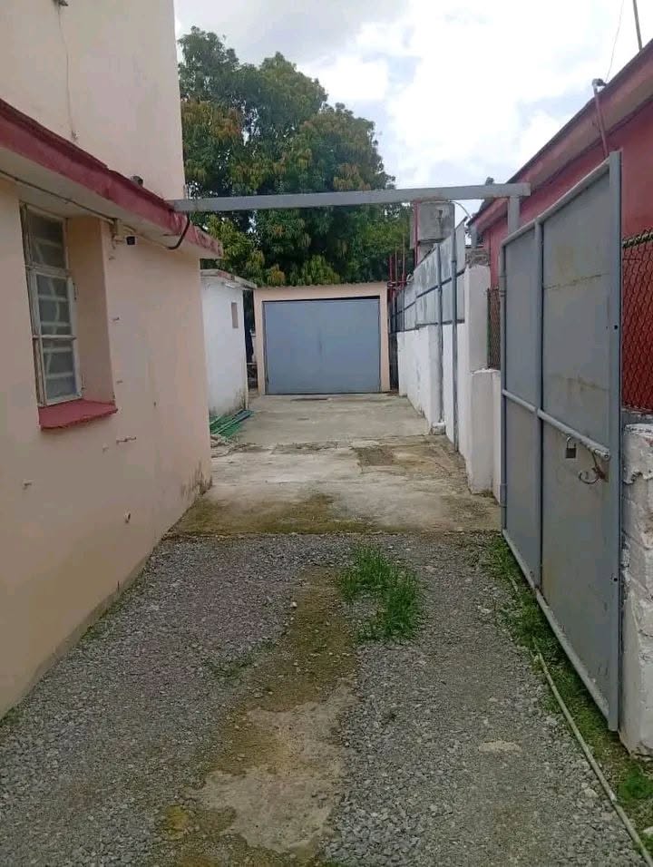 ¡Tu Hogar Ideal en Los Pinos, Arroyo Naranjo!! 🚗Con Garage!!!🚗