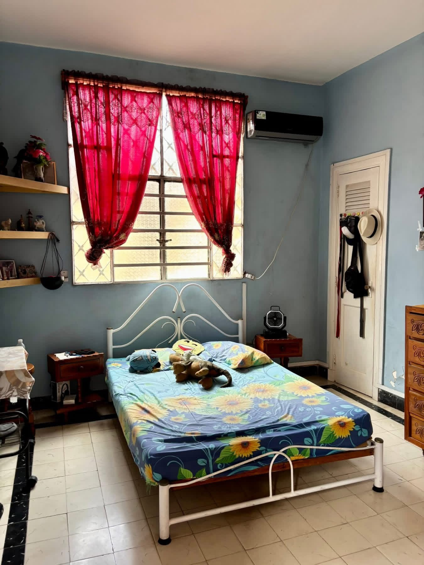 Apartamento en Altos de 3 Dormitorios con Terrazas en Santos Suárez, Diez de Octubre. GG-109